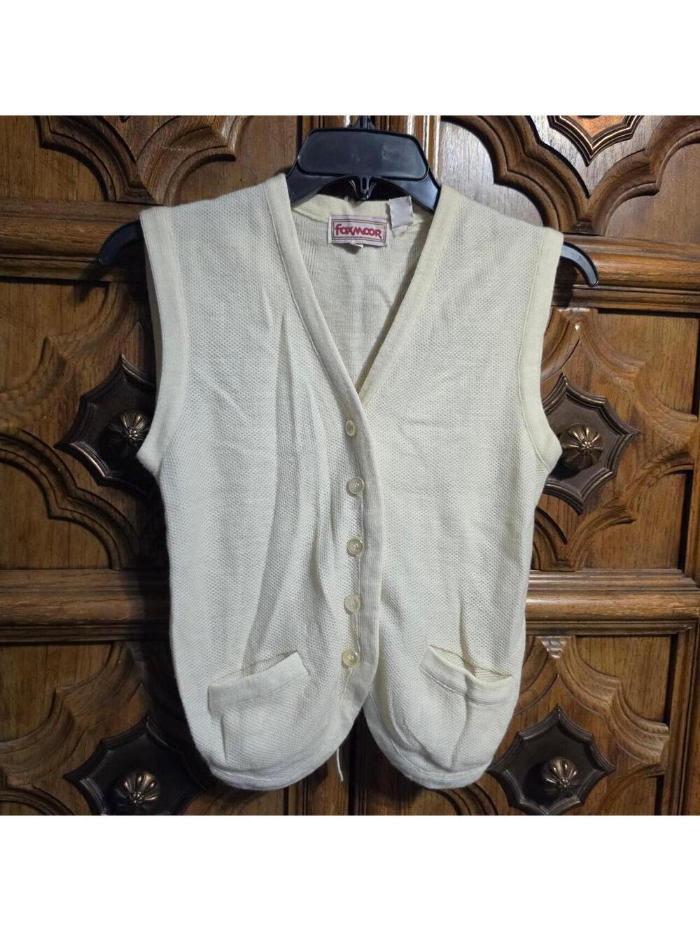 Foxmoor Women's Cream and White Gilet Vest